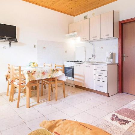 Awesome Apartment In Pula With Wifi Екстериор снимка