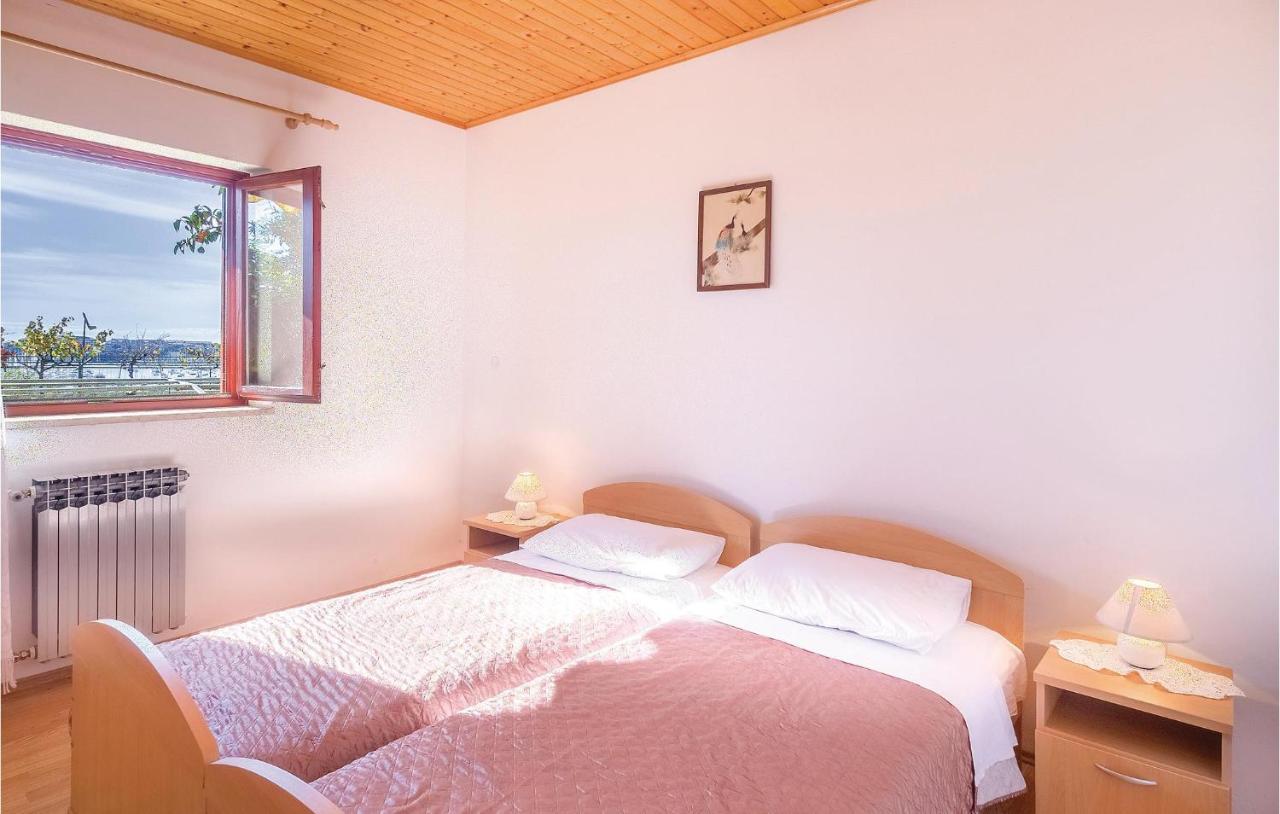 Awesome Apartment In Pula With Wifi Екстериор снимка