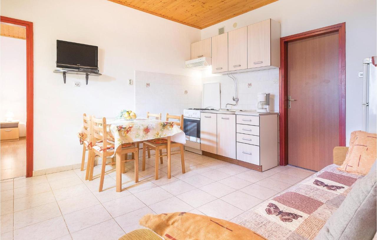 Awesome Apartment In Pula With Wifi Екстериор снимка