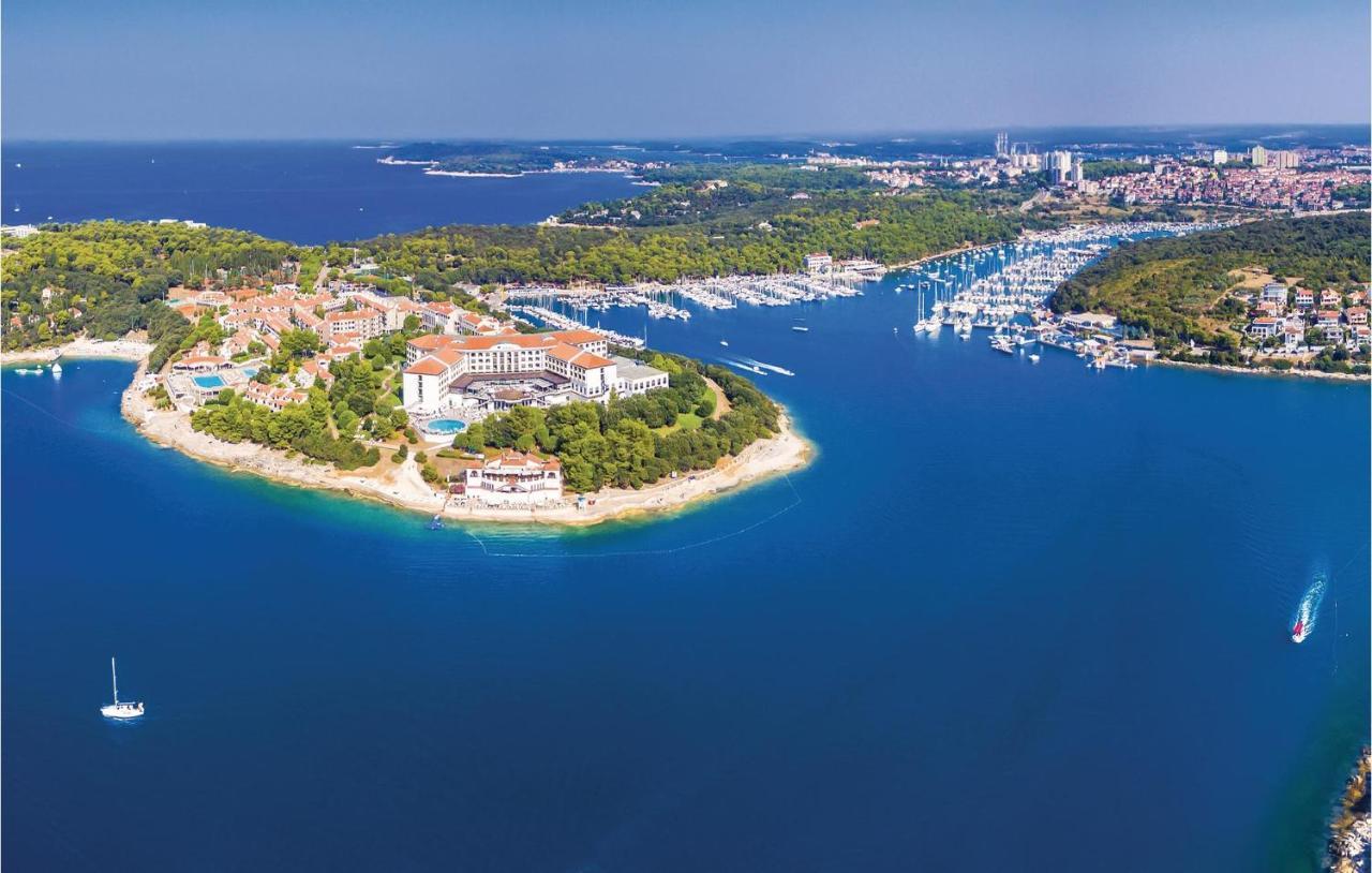 Awesome Apartment In Pula With Wifi Екстериор снимка