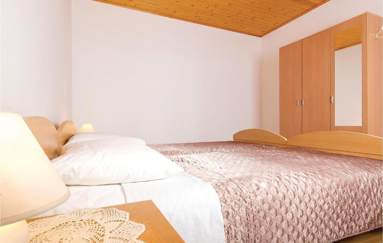 Awesome Apartment In Pula With Wifi Екстериор снимка