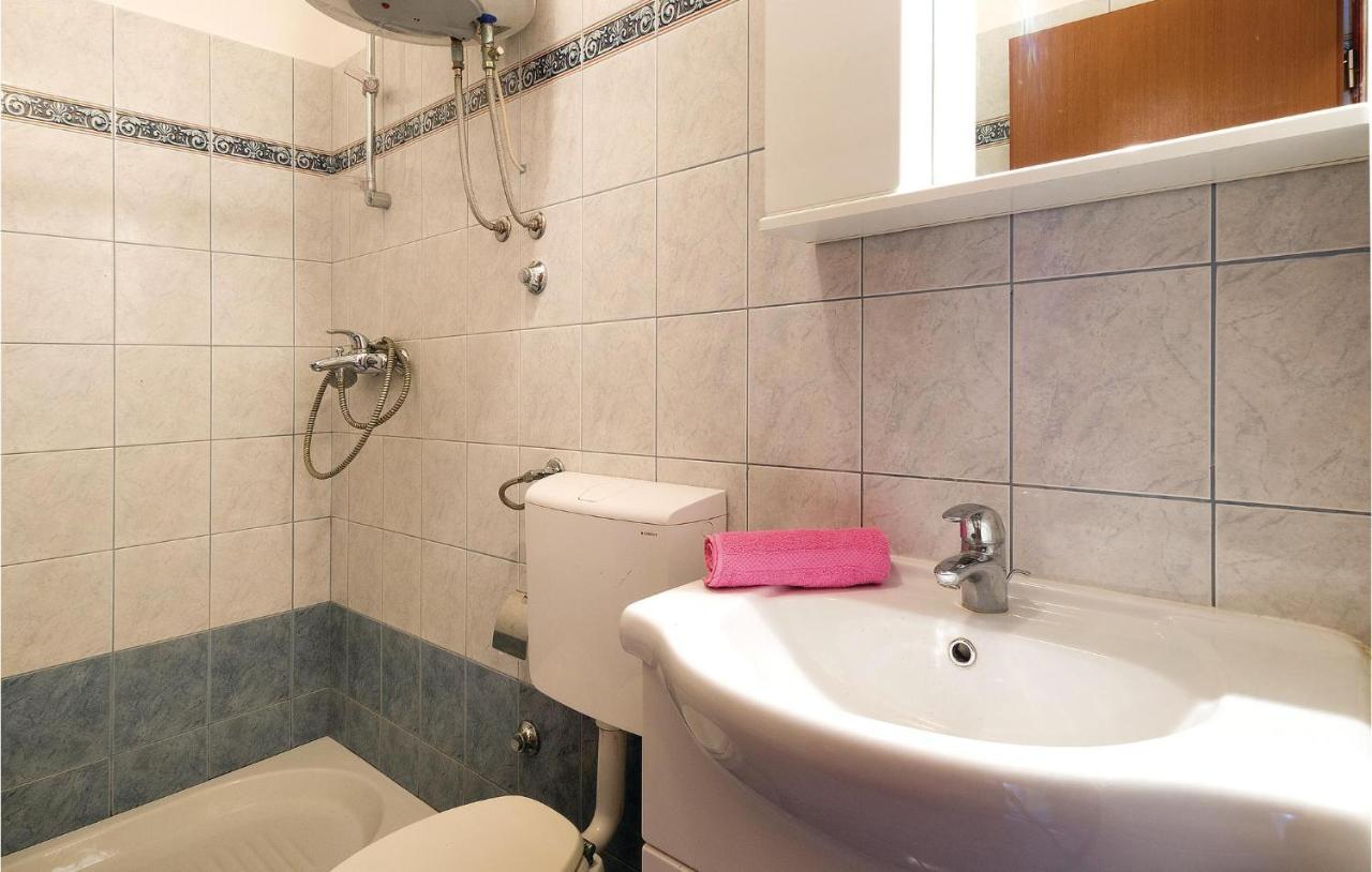 Awesome Apartment In Pula With Wifi Екстериор снимка