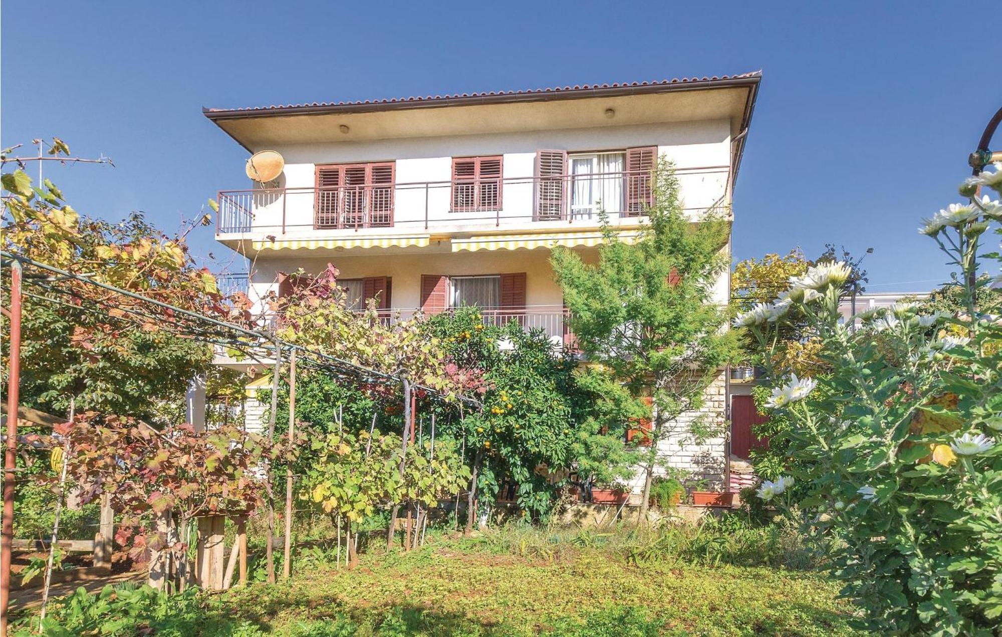 Awesome Apartment In Pula With Wifi Екстериор снимка