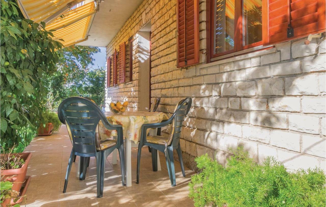 Awesome Apartment In Pula With Wifi Екстериор снимка